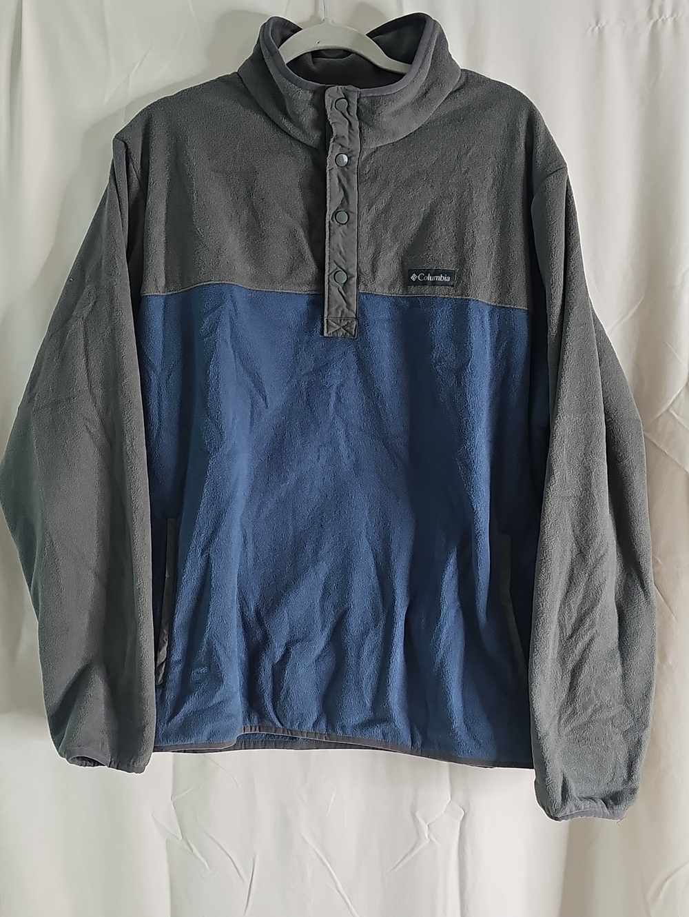 Columbia Men's Two-Tone Gray and Blue Fleece Pullover